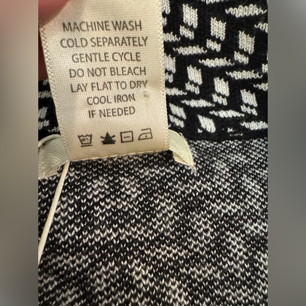 Max Studio Black Ivory Textured Knit Blazer Cardigan Size Medium - Picture 13 of 15